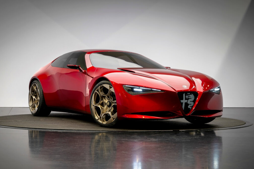 Alfa Romeo Cuorerosso: привезти концепт-манифест с V6 под ключ
